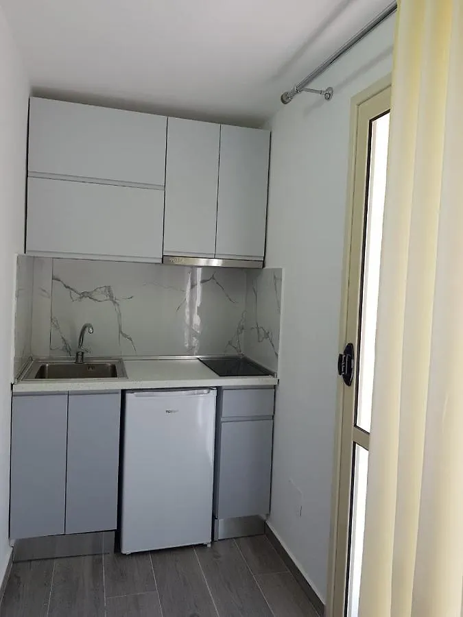 Belka Studios Wlora 0*,  Albania